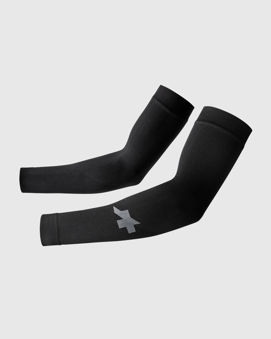Manguitos Assos Summer UV Protector P1 Black Series